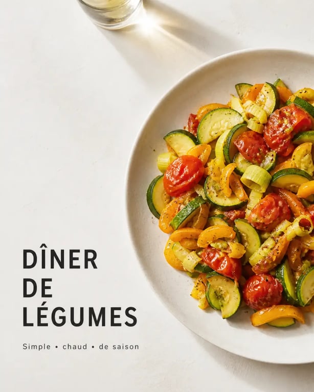 Recettes légumes faciles : poêlée de légumes de saison servie dans une assiette